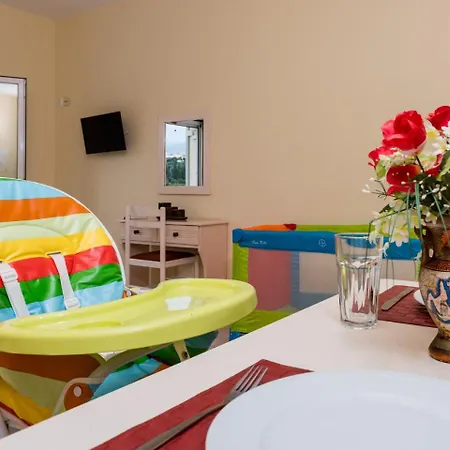 Aparthotel Dallas Svoronata