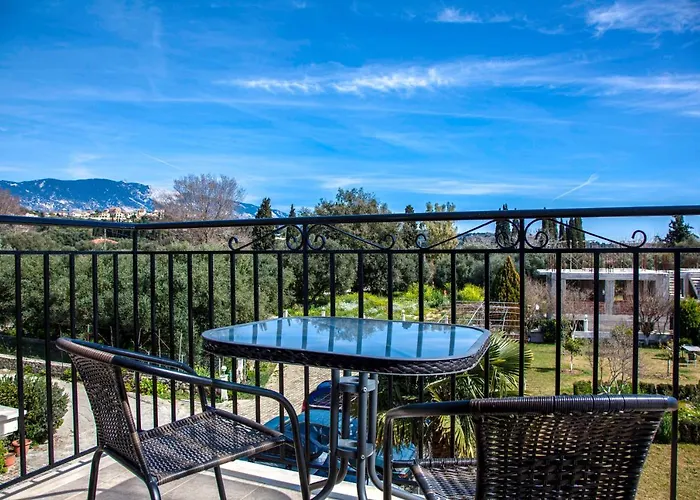 Dallas Aparthotel Svoronata