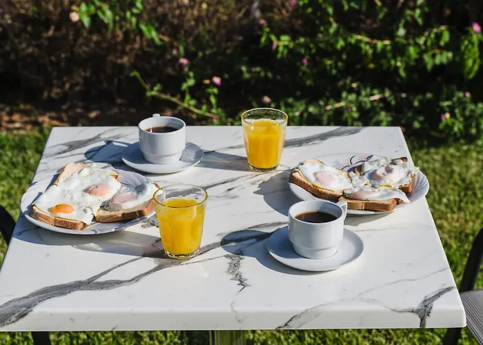 Dallas Aparthotel Svoronata