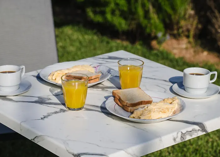 Dallas Aparthotel Svoronata