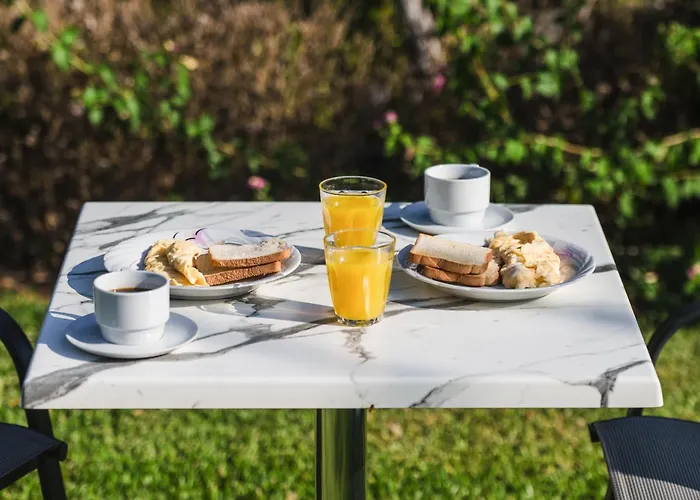 Aparthotel Dallas Svoronata