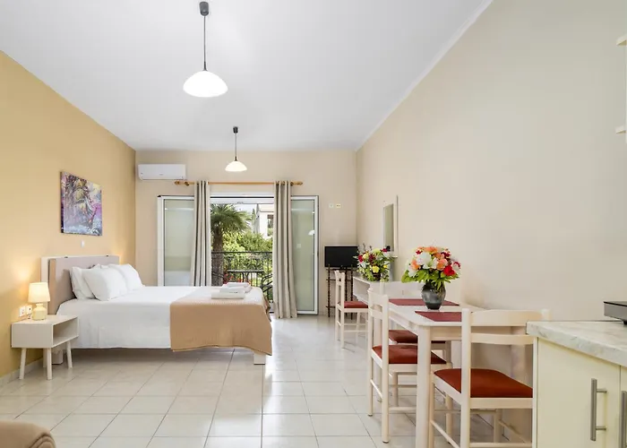 Dallas Aparthotel Svoronata